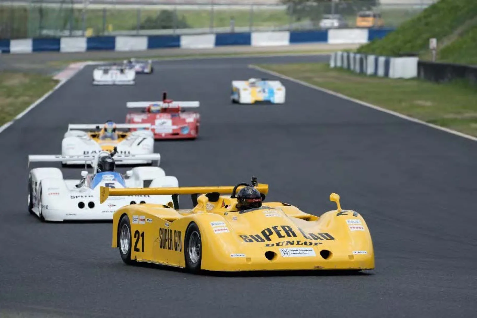 ヒストリックカーのデモンストレーションランの開催イメージ